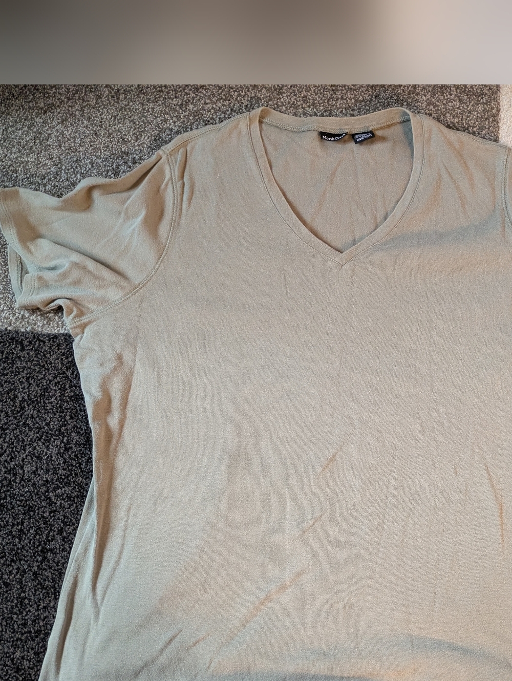 Basic North Crest Beige V-Neck